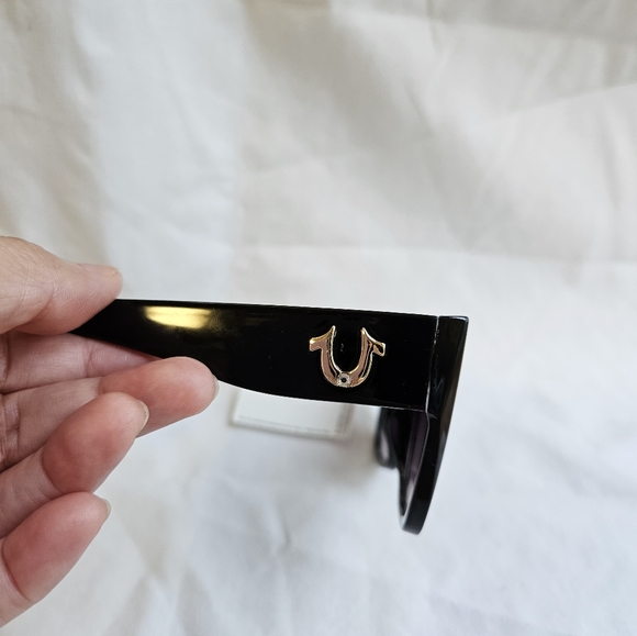 True Religion 100% UV Protection Sunglasses NWOTC - Picture 8 of 8